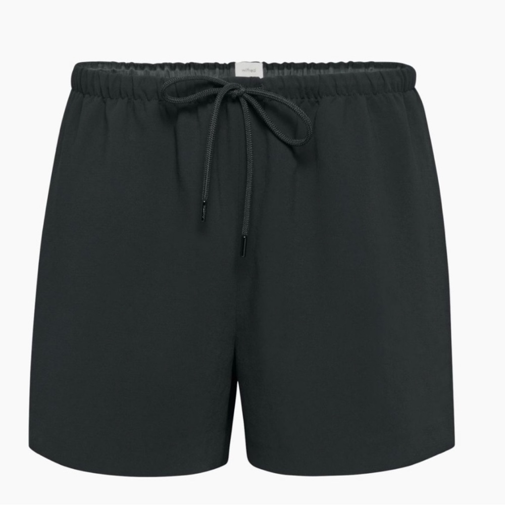 Aritzia Omnia Shorts NWT
